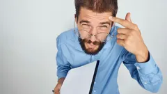 Kognitiiviset ansat: Miksi älykkäät ihmiset tekevät tyhmiä päätöksiä – psykologien selitykset