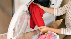 Pyykkisi kuivuu hitaasti? Näin kuivaat sen salamannopeasti, vaikka sinulla ei olisi kuivausrumpua