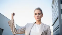 Kuinka tulla itsevarmemmaksi vuorovaikutustilanteissa: psykologien vinkit ja helpot menetelmät